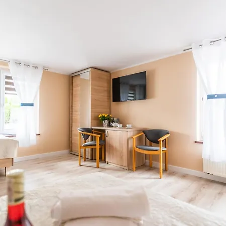 Reveliqa2 - Goscinne I