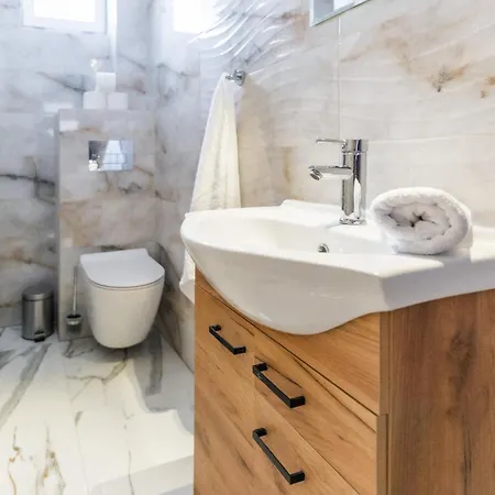 Apartamento Reveliqa2 - Goscinne I