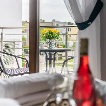 Reveliqa2 - Goscinne I Apartamento Pobierowo