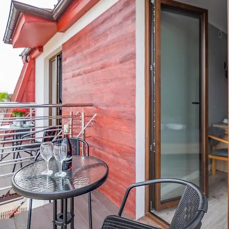 Reveliqa2 - Goscinne I Apartamento *