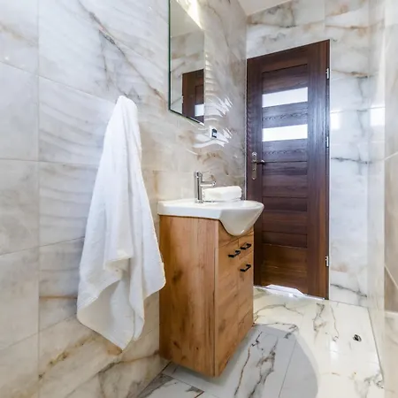 Apartamento Reveliqa2 - Goscinne I Pobierowo