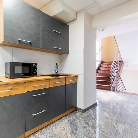 Reveliqa2 - Goscinne I Apartamento