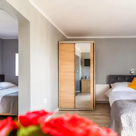 Reveliqa2 - Goscinne I Apartamento Pobierowo