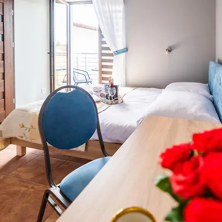 Reveliqa2 - Goscinne I