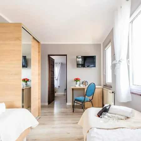 Reveliqa2 - Goscinne I Apartamento *