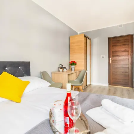 Reveliqa2 - Goscinne I Apartamento