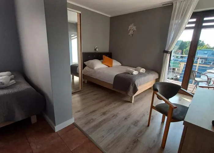 Reveliqa2 - Goscinne I Lejlighed Pobierowo