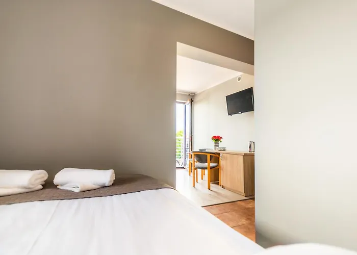 Reveliqa2 - Goscinne I *