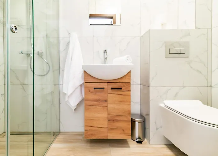 Reveliqa2 - Goscinne I *