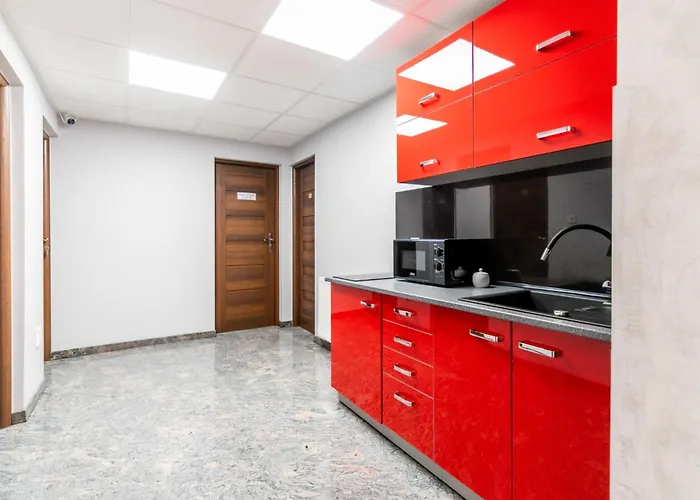 Reveliqa2 - Goscinne I Lejlighed *