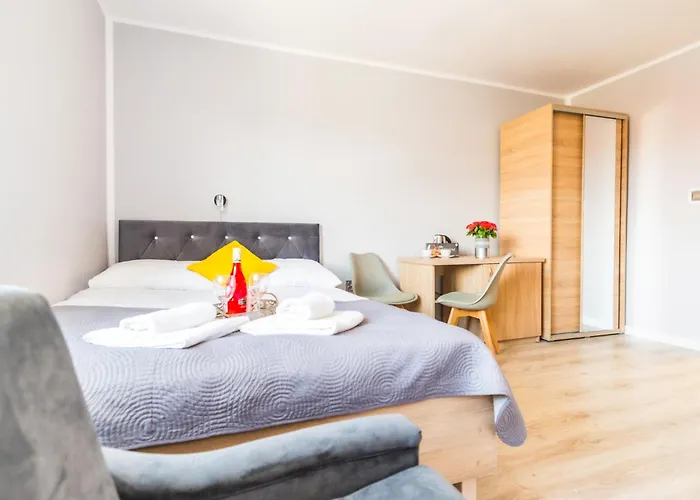 Reveliqa2 - Goscinne I Lejlighed