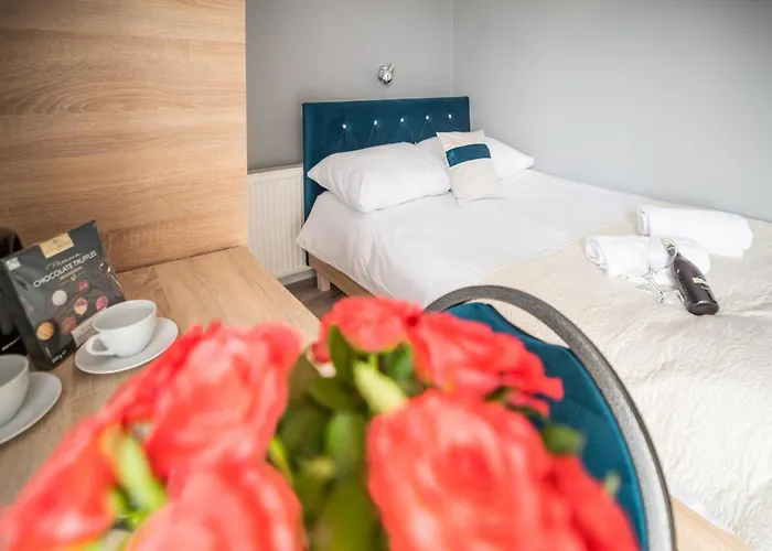 Reveliqa2 - Goscinne I Lejlighed *