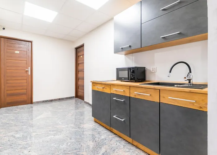 Reveliqa2 - Goscinne I Lejlighed