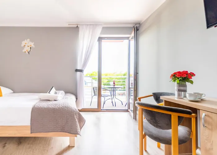 Reveliqa2 - Goscinne I