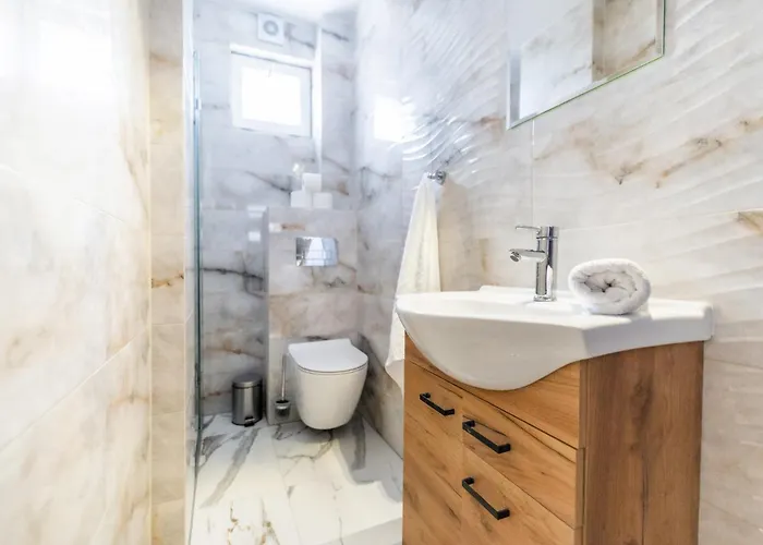 Reveliqa2 - Goscinne I *