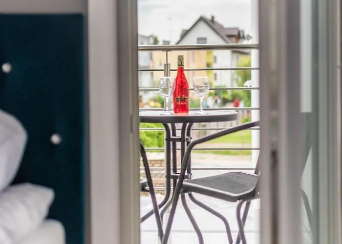 Reveliqa2 - Goscinne I Lejlighed Pobierowo