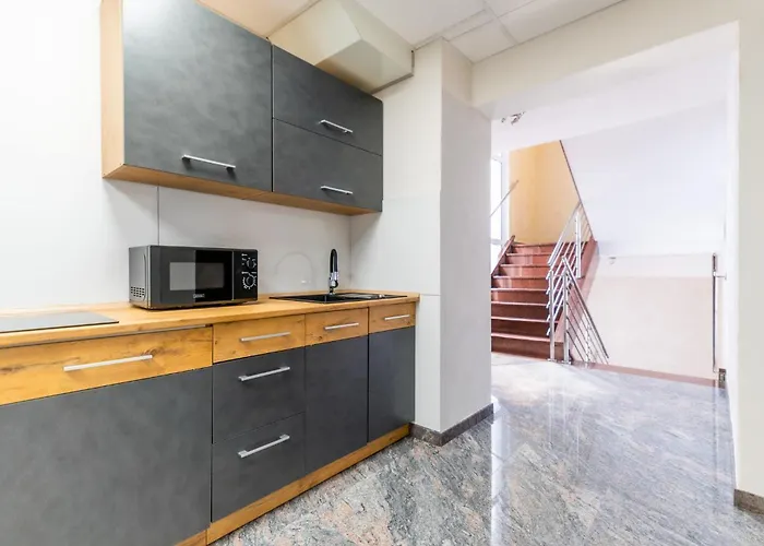 Reveliqa2 - Goscinne I Lejlighed