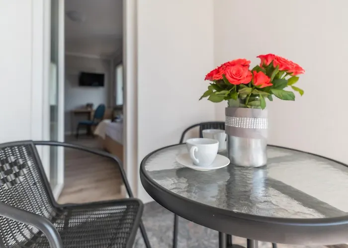 Reveliqa2 - Goscinne I