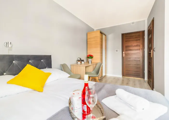 Reveliqa2 - Goscinne I Lejlighed